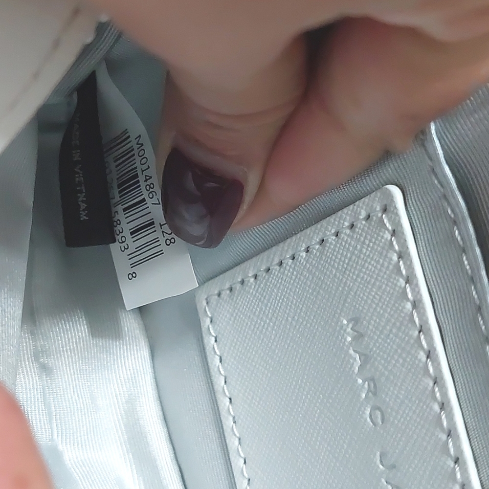 New❄️ALL WHITE🤍MARC JACOBS SNAPSHOT WINTER BAG MINIMALIST blogger camera bag - Picture 12 of 17